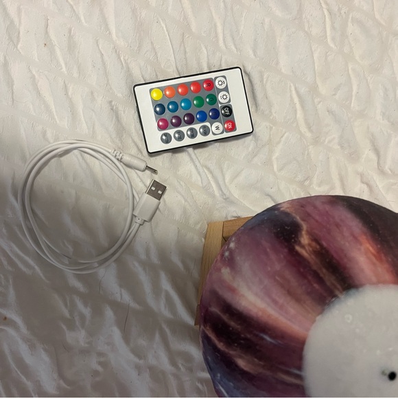 moon galaxy glow up lamp - Picture 3 of 4